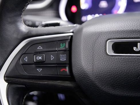 Used 2022 Jeep Grand Cherokee L Limited image 28