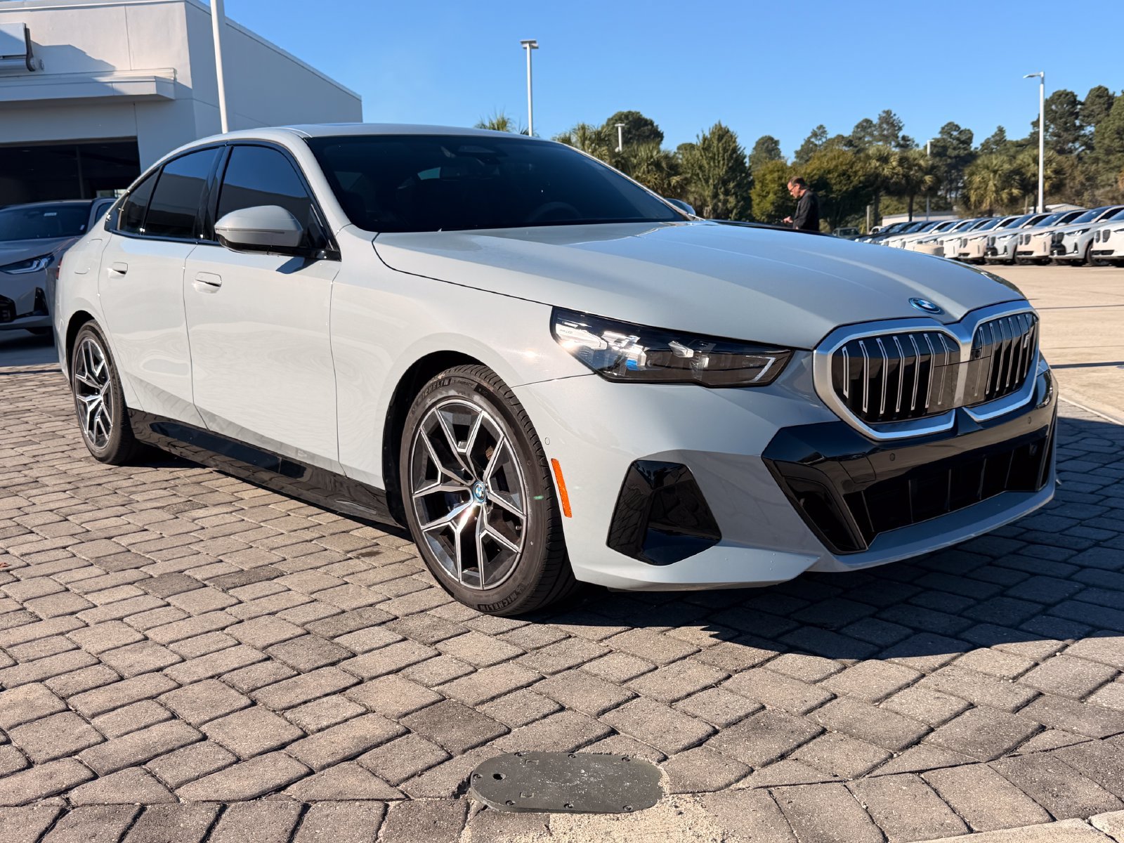 Used 2024 BMW i5 eDrive40i w/ M Sport Package RWD image 7