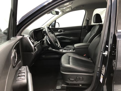 Certified 2023 Kia Sorento EX image 12