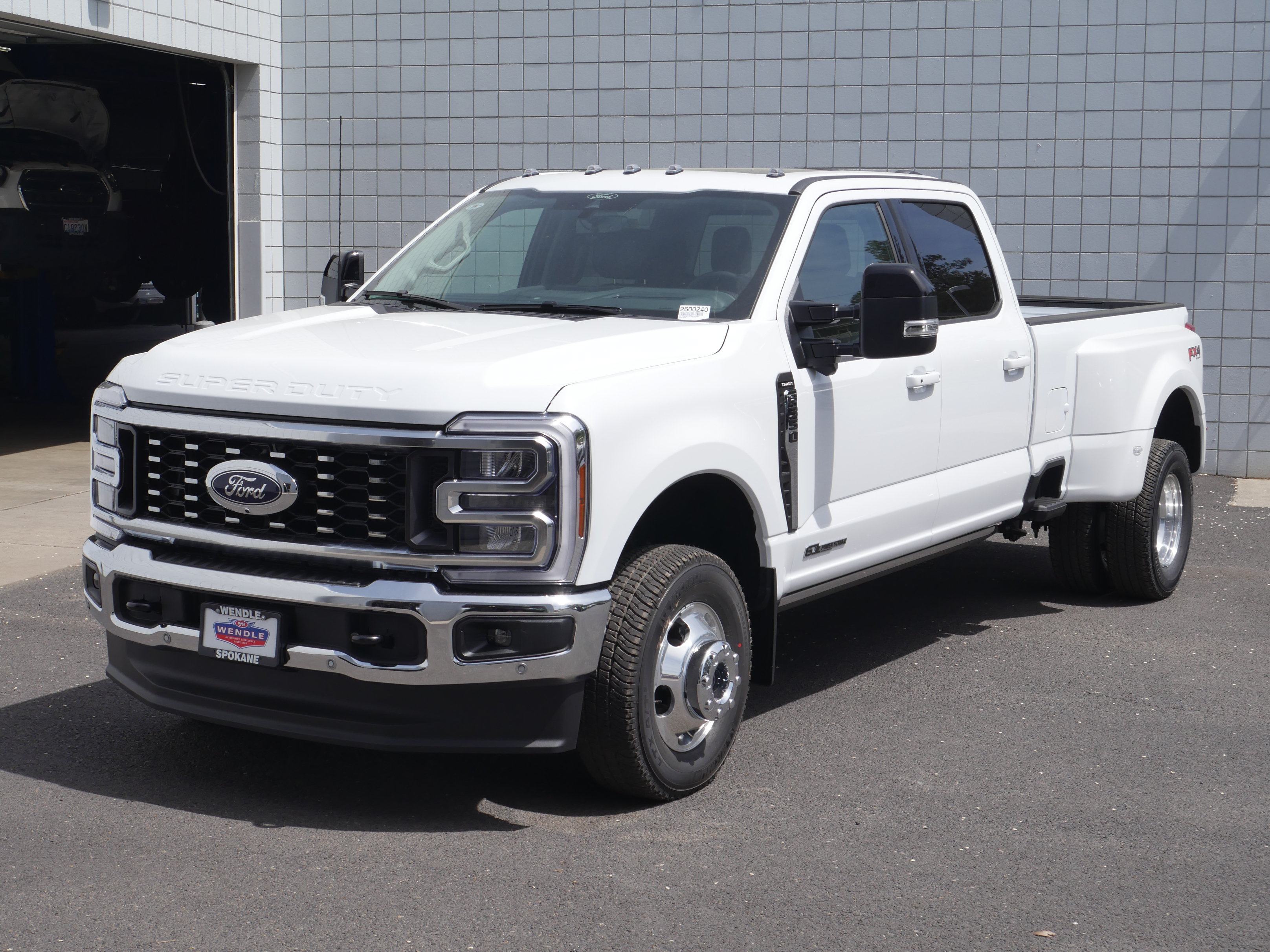 New 2026 Ford F350 Lariat w/ Lariat Ultimate Package AWD/4WD image 2