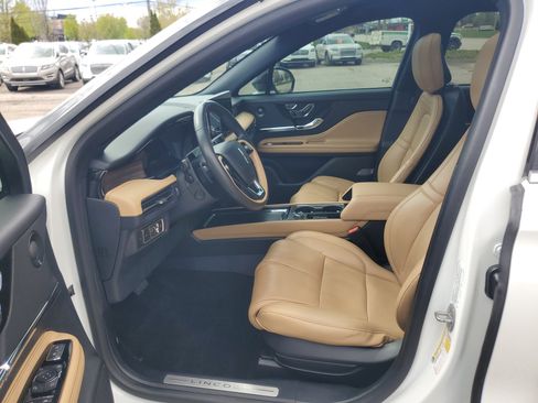 Certified 2023 Lincoln Corsair Reserve w/ Equipment Group 202A AWD/4WD image 12