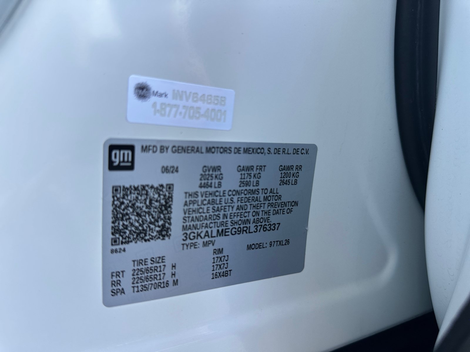 Used 2024 GMC Terrain SLE FWD image 16