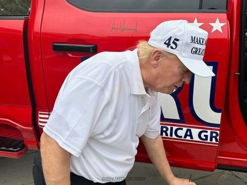 Used 2023 Ford F450 Lariat w/ FX4 Off-Road Package image 15