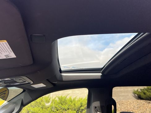 Certified 2021 GMC Sierra 1500 AT4 w/ AT4 Premium Package image 22