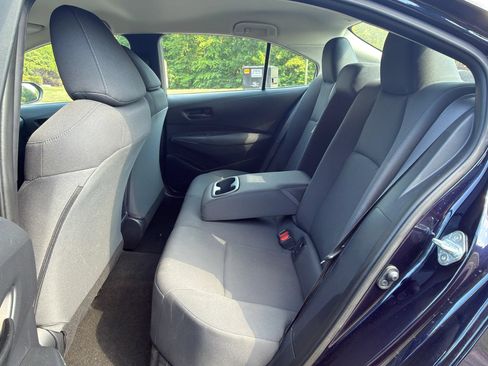 Used 2022 Toyota Corolla LE FWD image 11