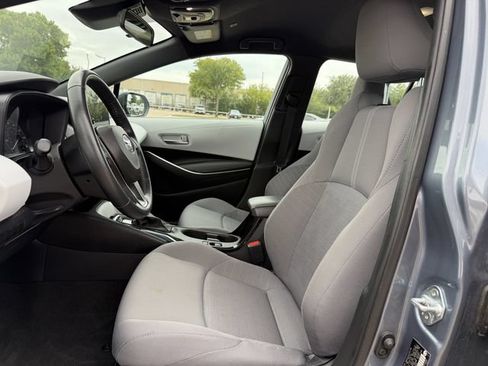 Used 2025 Toyota Corolla SE FWD image 24