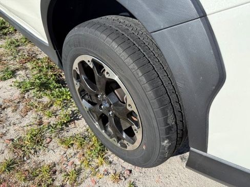 Used 2022 Subaru Crosstrek 2.0i image 8