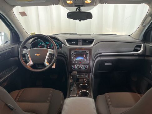 Used 2016 Chevrolet Traverse LT w/ Traveler's Package FWD image 9