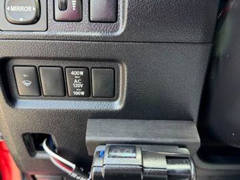 Used 2018 Toyota 4Runner SR5 Premium AWD/4WD image 22