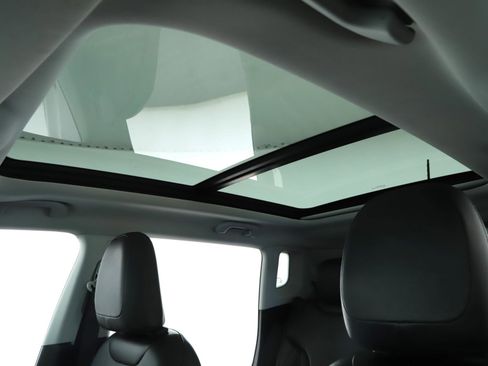 Used 2020 Jeep Compass Limited image 5