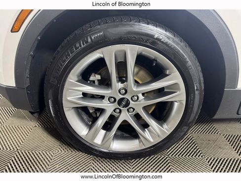 Used 2017 Lincoln MKC Reserve image 10