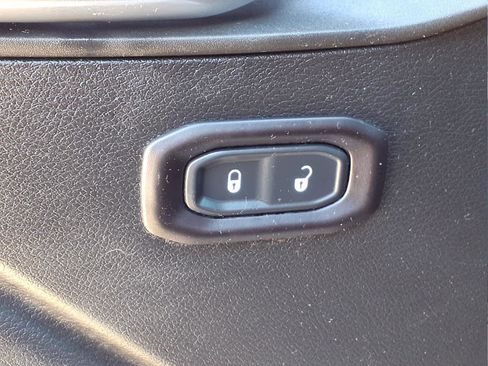 Used 2018 Jeep Wrangler Unlimited Sport S image 13