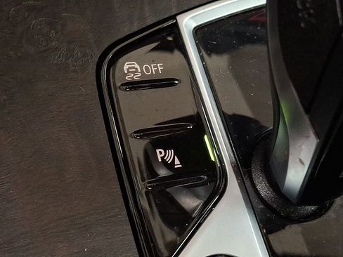 Certified 2022 BMW X5 xDrive40i w/ Premium Package image 17