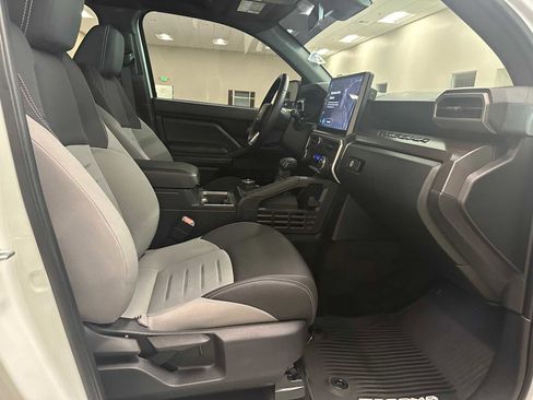 Used 2024 Toyota Tacoma TRD Off-Road image 27