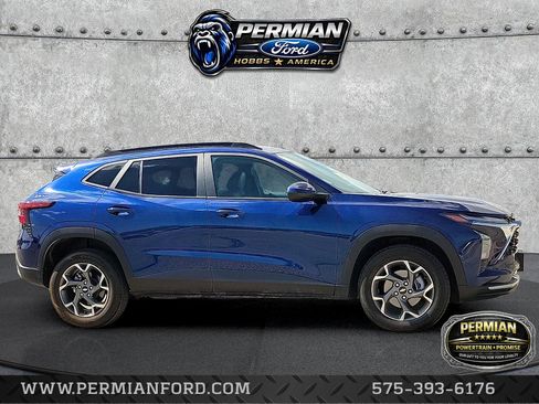 Used 2024 Chevrolet Trax LT image 5