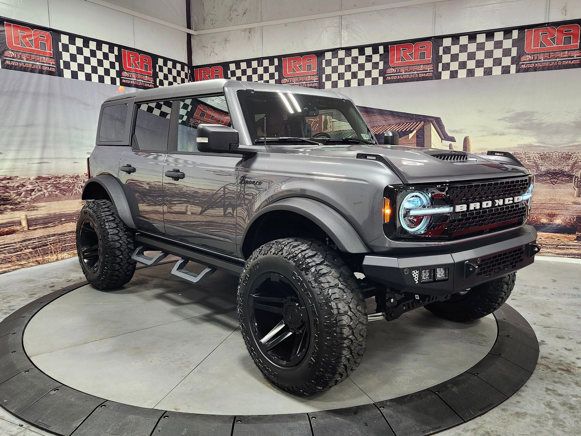 Used 2022 Ford Bronco Wildtrak AWD/4WD image 1