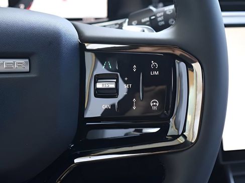 New 2026 Land Rover Range Rover Evoque S AWD/4WD image 20