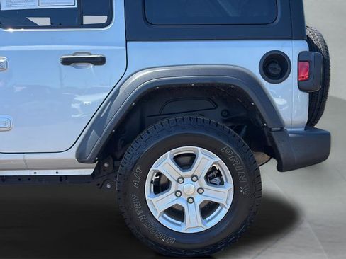 Used 2022 Jeep Wrangler Unlimited Sport AWD/4WD image 29