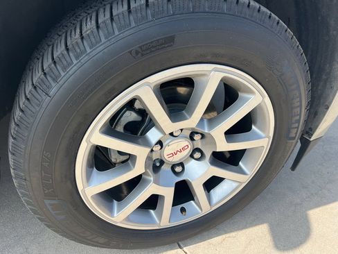 Used 2017 GMC Yukon XL Denali w/ Open Road Package AWD/4WD image 9
