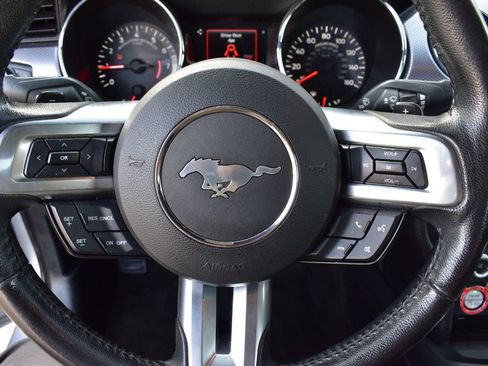 Used 2016 Ford Mustang Coupe RWD image 23