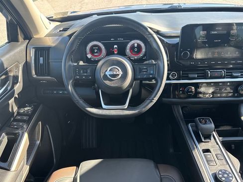 Used 2024 Nissan Pathfinder Platinum w/ Cargo Package image 14