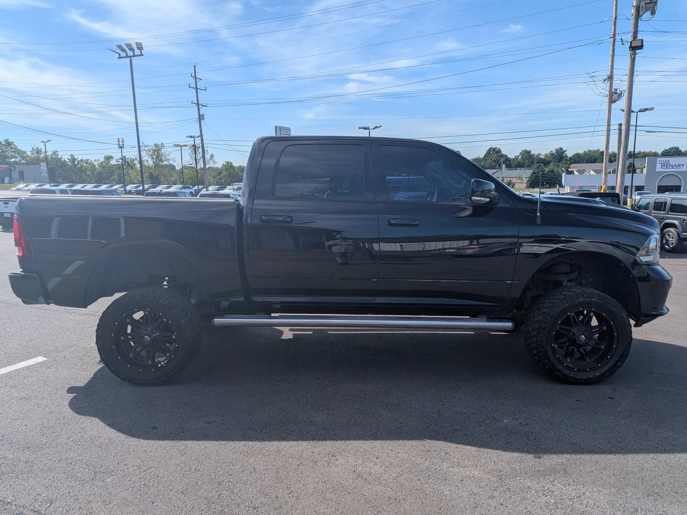 Used 2014 RAM 1500 Sport w/ Convenience Group AWD/4WD image 7