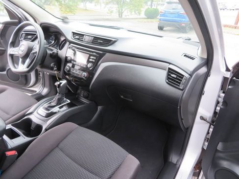 Used 2018 Nissan Rogue Sport S w/ S Appearance Package image 17