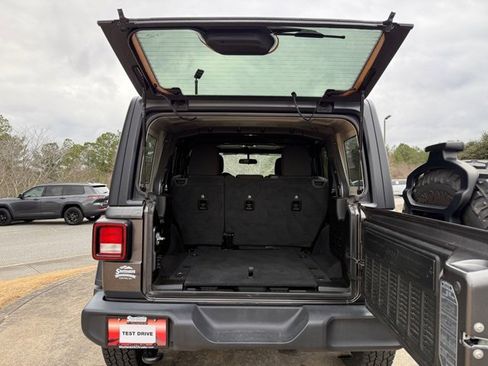 Certified 2021 Jeep Wrangler Unlimited Sport image 31