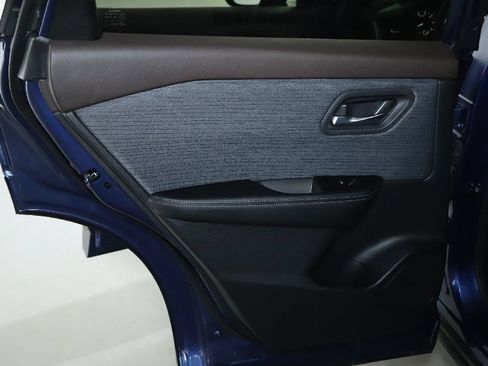 Certified 2023 Nissan Rogue SV AWD/4WD image 13