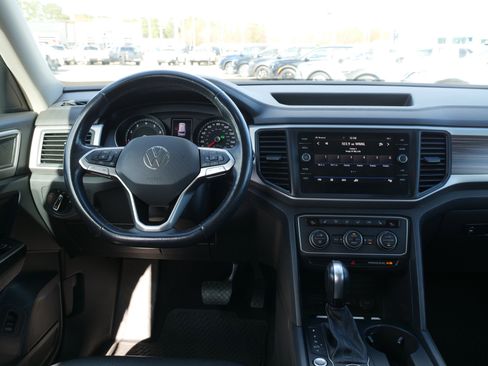 Used 2021 Volkswagen Atlas SE w/ Towing Package image 22