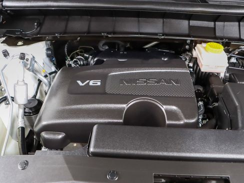 Used 2023 Nissan Pathfinder SL w/ Lighting Package (N92) image 32