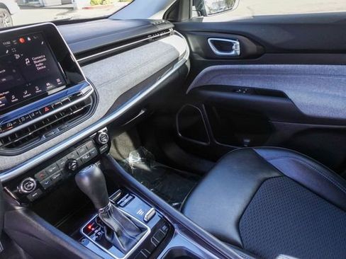 Used 2022 Jeep Compass Latitude w/ Convenience Group image 21