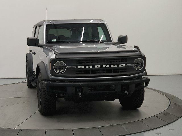 Used 2024 Ford Bronco Black Diamond AWD/4WD image 3