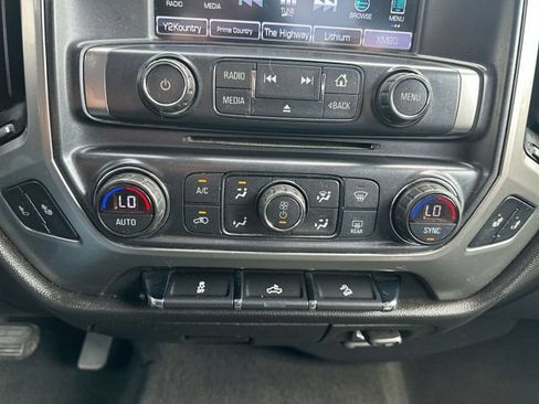 Used 2018 Chevrolet Silverado 1500 LT w/ LPO, Black Pack AWD/4WD image 17