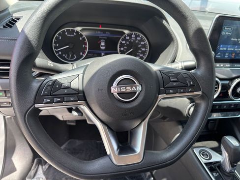 Used 2025 Nissan Sentra SV FWD image 27