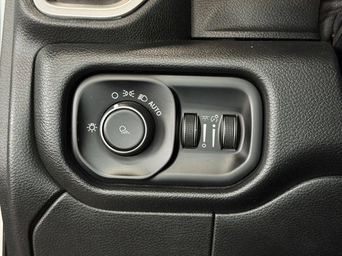Used 2020 RAM 2500 Big Horn AWD/4WD image 17