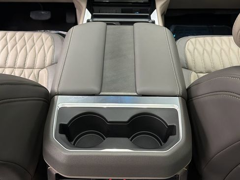 Used 2026 Ford F450 Platinum w/ Platinum Plus Package image 39