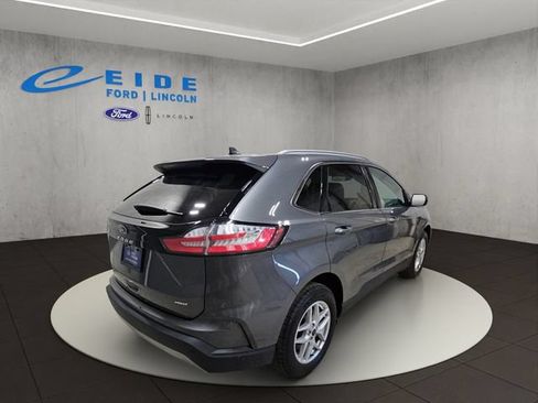 Certified 2024 Ford Edge SEL w/ Convenience Package AWD/4WD image 9