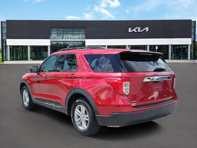 Used 2023 Ford Explorer XLT RWD image 3