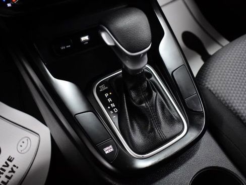 Used 2024 Kia Soul LX image 31