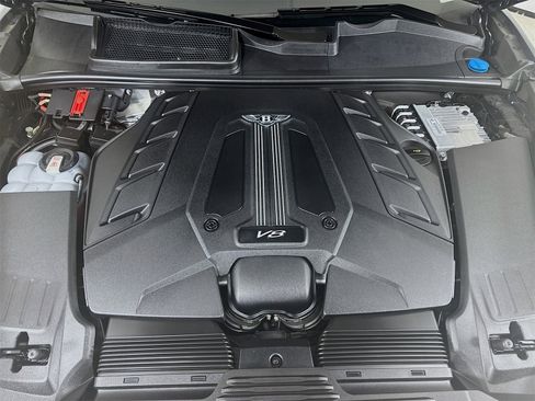 Certified 2023 Bentley Bentayga image 17