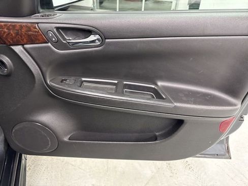 Used 2013 Chevrolet Impala LT w/ LT Sunroof Package image 24