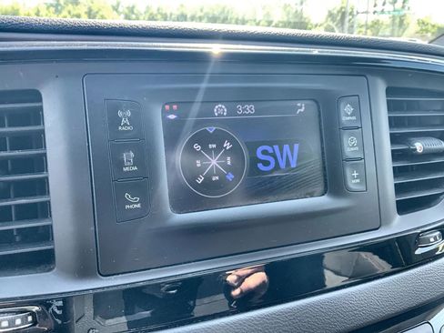 Used 2017 Chrysler Pacifica LX w/ Tire & Wheel Group FWD image 19