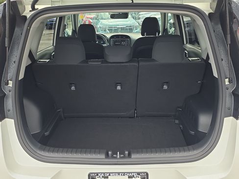 Certified 2025 Kia Soul LX w/ LX Technology Package FWD image 10