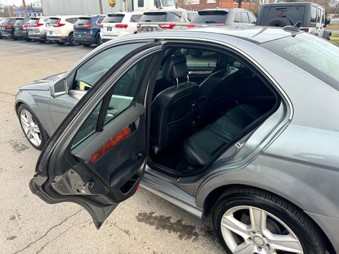 Used 2010 Mercedes-Benz C 300 4MATIC Sedan image 13