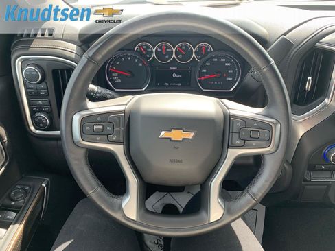 Used 2022 Chevrolet Silverado 1500 LT AWD/4WD image 21