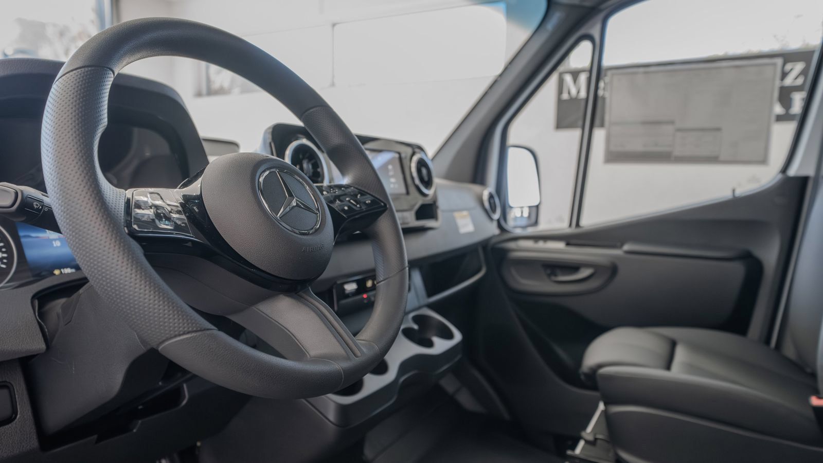 Used 2026 Mercedes-Benz Sprinter 2500 image 7