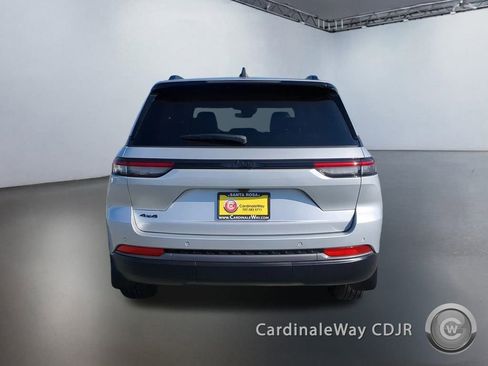 New 2026 Jeep Grand Cherokee Altitude AWD/4WD image 4