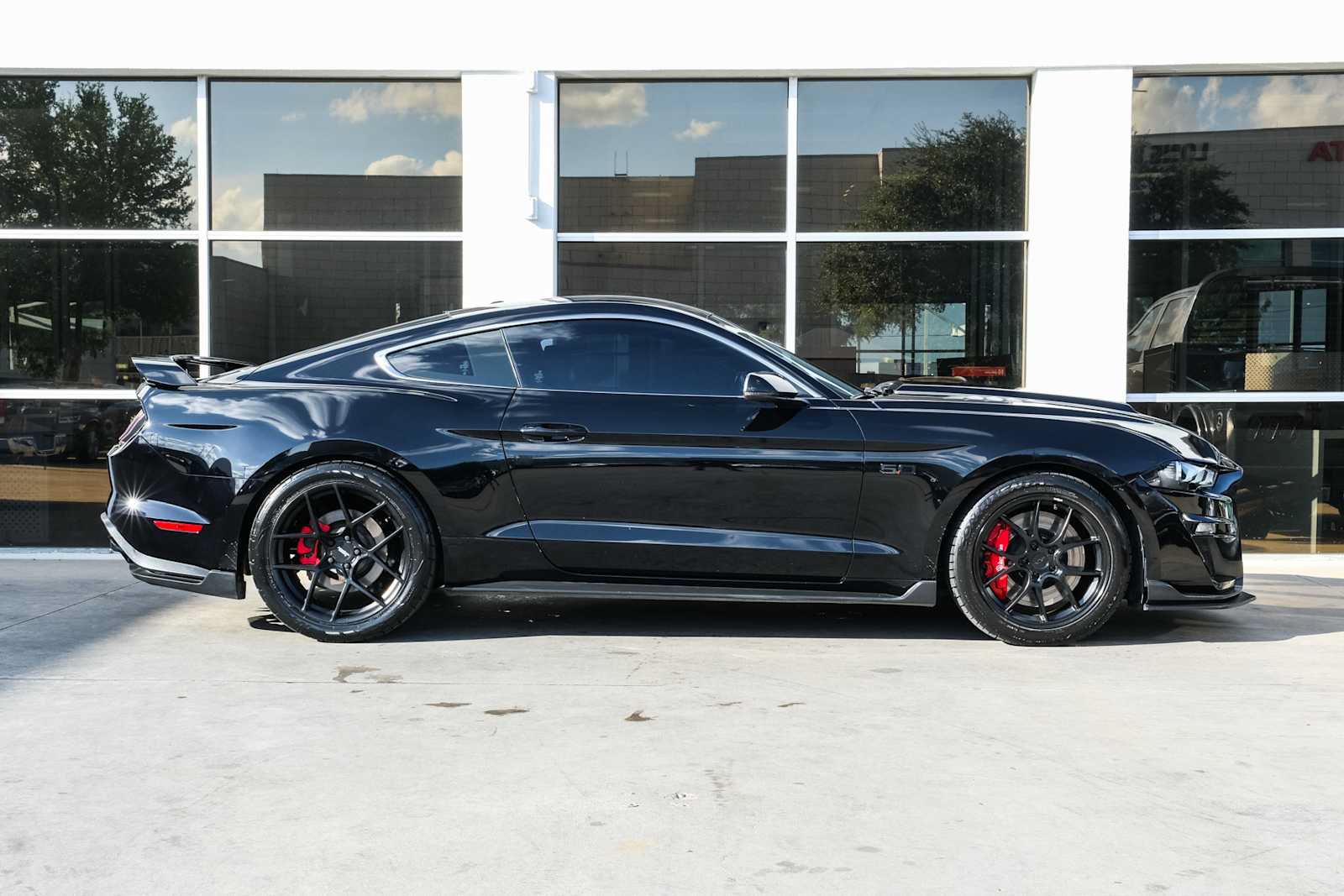 Used 2019 Ford Mustang Bullitt w/ Bullitt Electronics Package RWD image 6