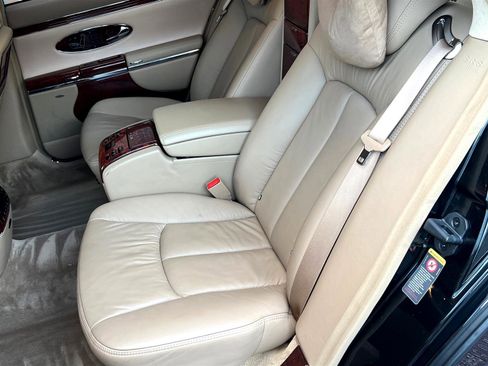 Used 2004 Maybach 57 image 44